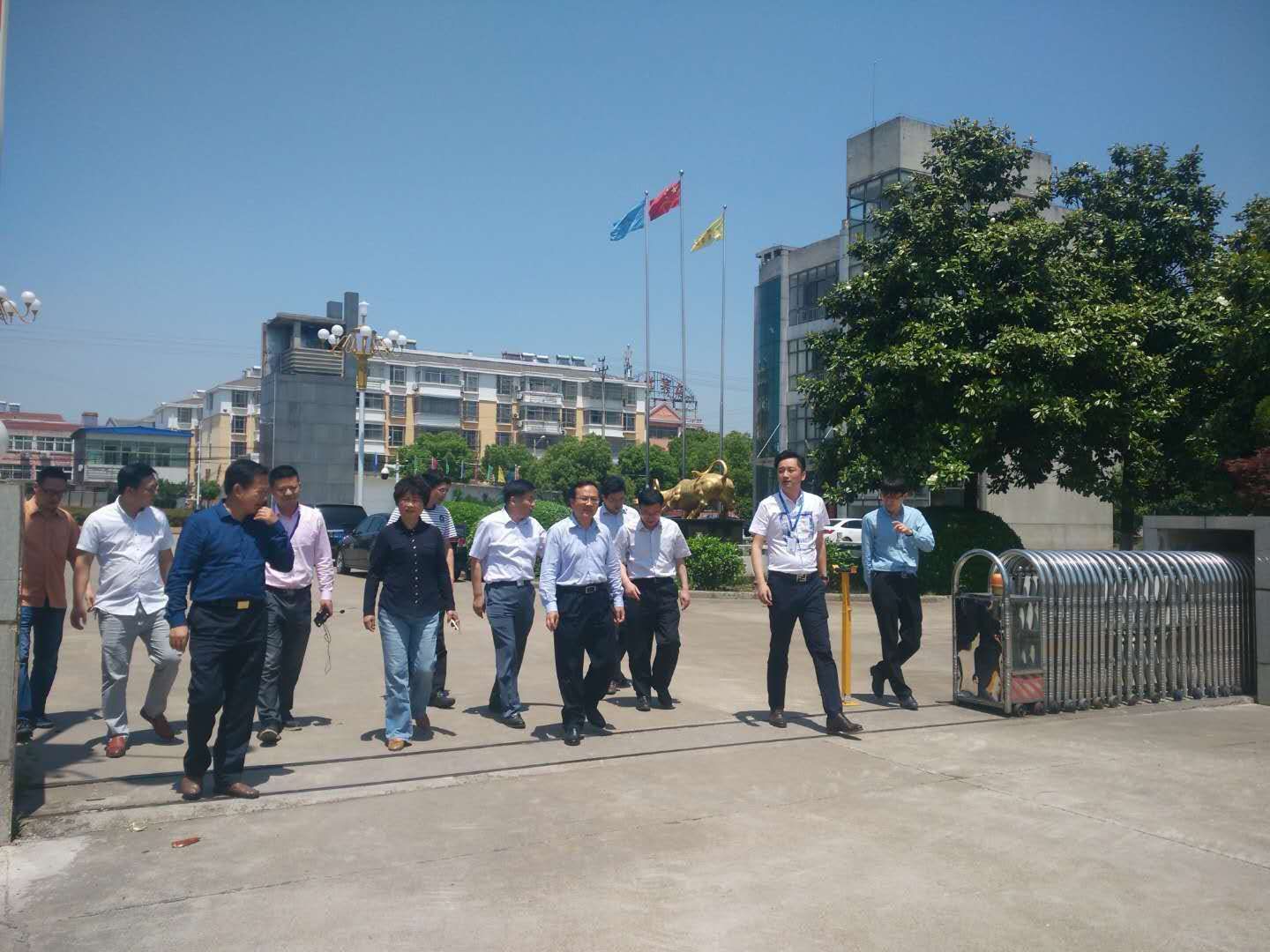 市政协主席张峰一行来我公司考察指导